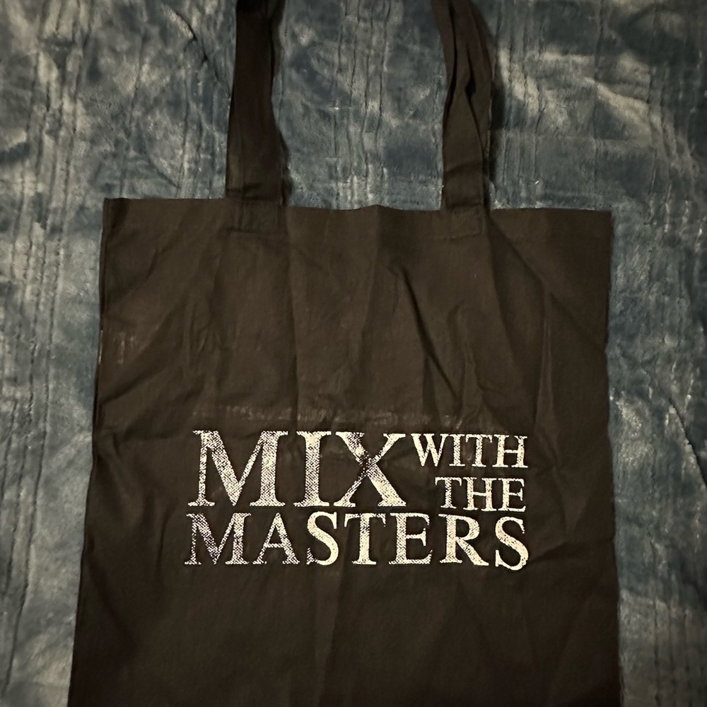 Mix with the masters Black Tote Bag and mouse pad, pin set new from Namm